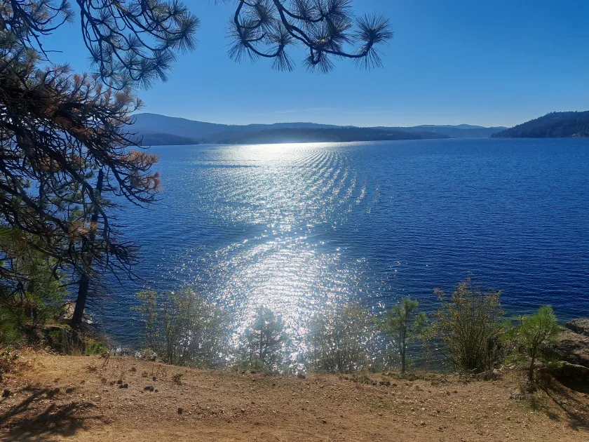 Sunset over Lake Coeur d'Alene from the Tubbs Hill trail